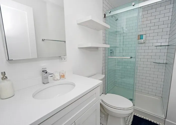 Pilsen 6br Getaway With Game Room, Gym & Paid Parking Near Soldier Field & Mccormick Place * Chicago